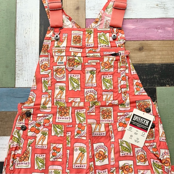 NWT Duluth Small x35L Heirloom Gardening Bib Overalls Coral Seed Packets Farming - Picture 2 of 9